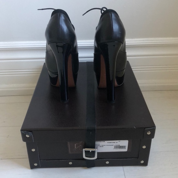 Alaia patent leather lace up ankle bootie - Picture 3 of 4